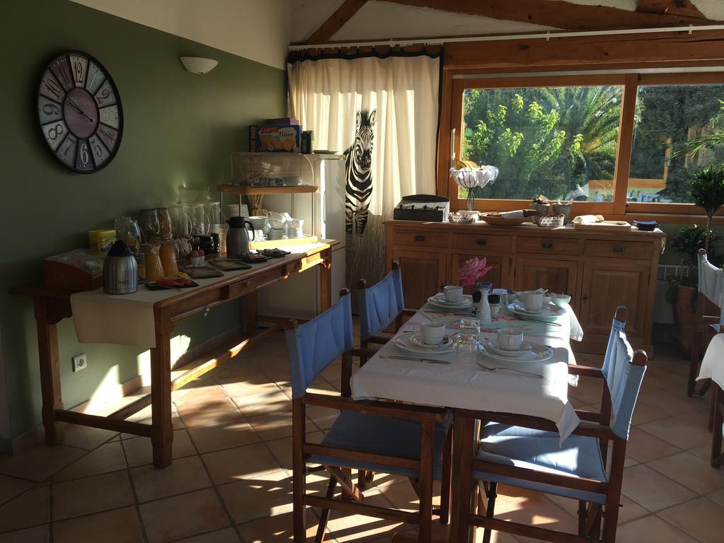 Le Mas Shabanou Acomodação com café da manhã Roquefort Les Pins Exterior foto
