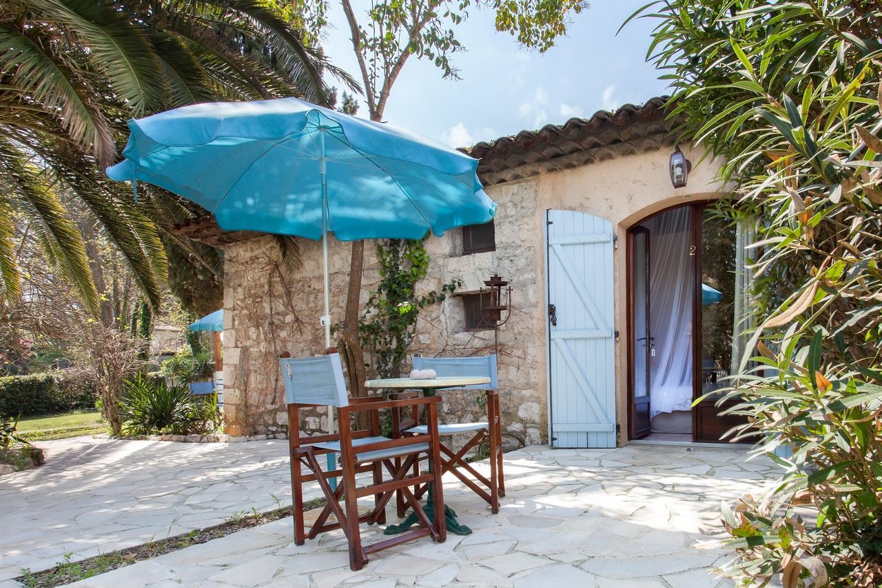 Le Mas Shabanou Acomodação com café da manhã Roquefort Les Pins Exterior foto